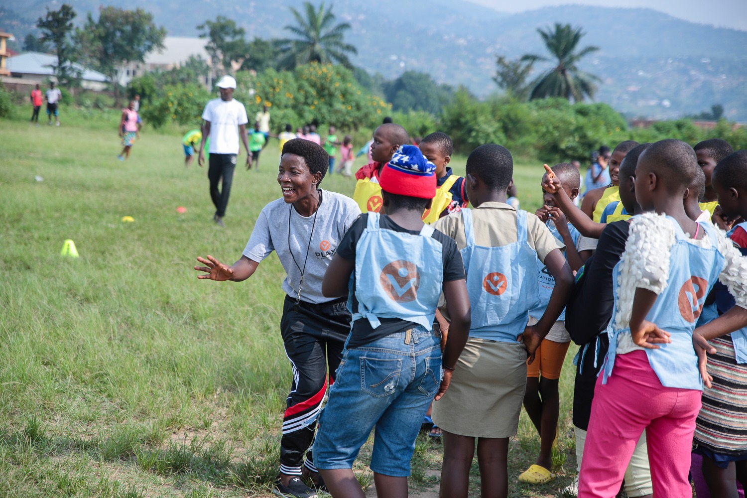 groupe de jeunes fille avec une encadrante